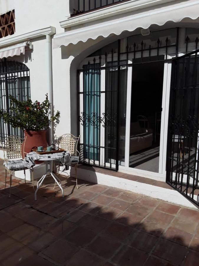 Dona Lola , Luminoso Calahonda, Mijas Apartment Sitio de Calahonda