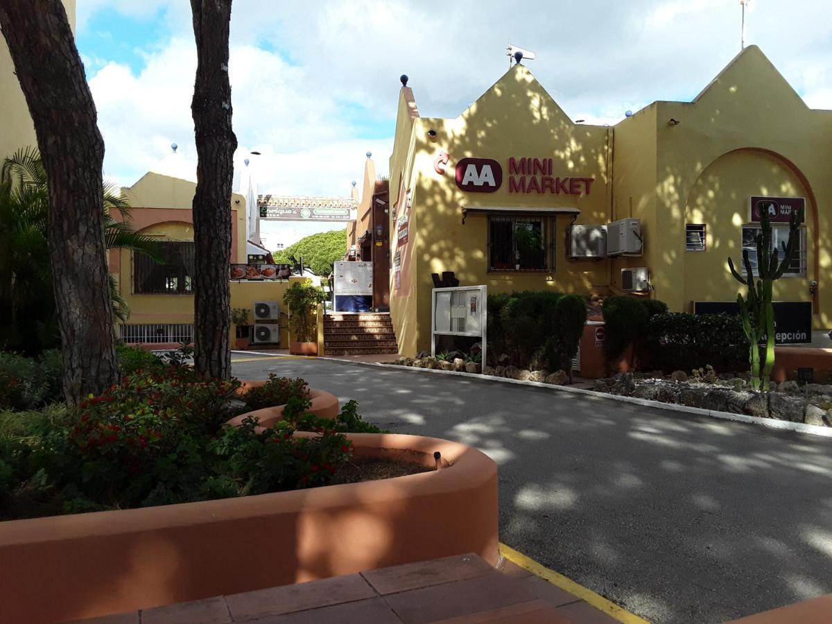 Dona Lola , Luminoso Calahonda, Mijas Apartment *